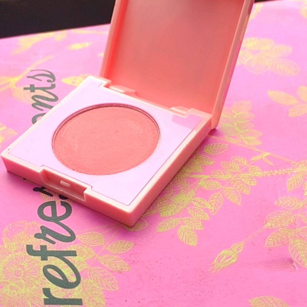 hipdot blush